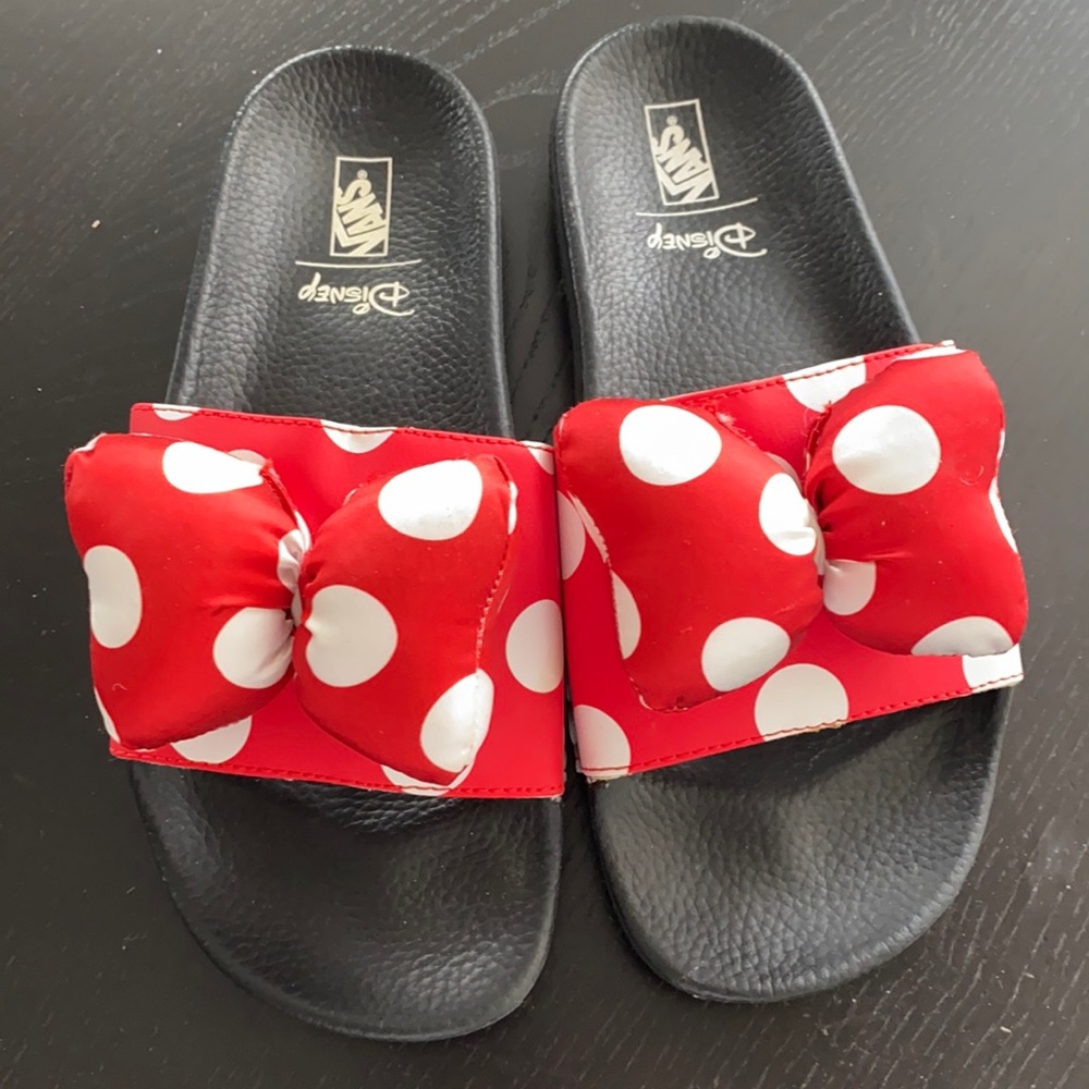 Vans x Disney Minnie Mouse Slides